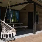 Vasaras namiņs pie ezera