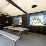 Vasaras namiņs pie ezera