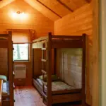 Četrvietīgs namiņš pie ezera