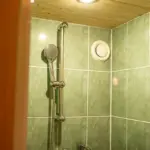 Četrvietīgs namiņš pie ezera