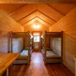 Četrvietīgs namiņš pie ezera