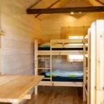 Četrvietīgs namiņš pie ezera