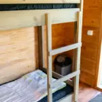 Četrvietīgs namiņš pie ezera